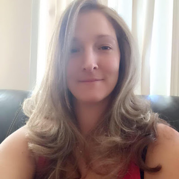 Meet your Posher, Janet - Picture 1 of 1